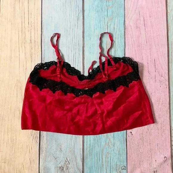 Gold label Victoria’s Secret 100% silk cami crop top - Picture 6 of 7